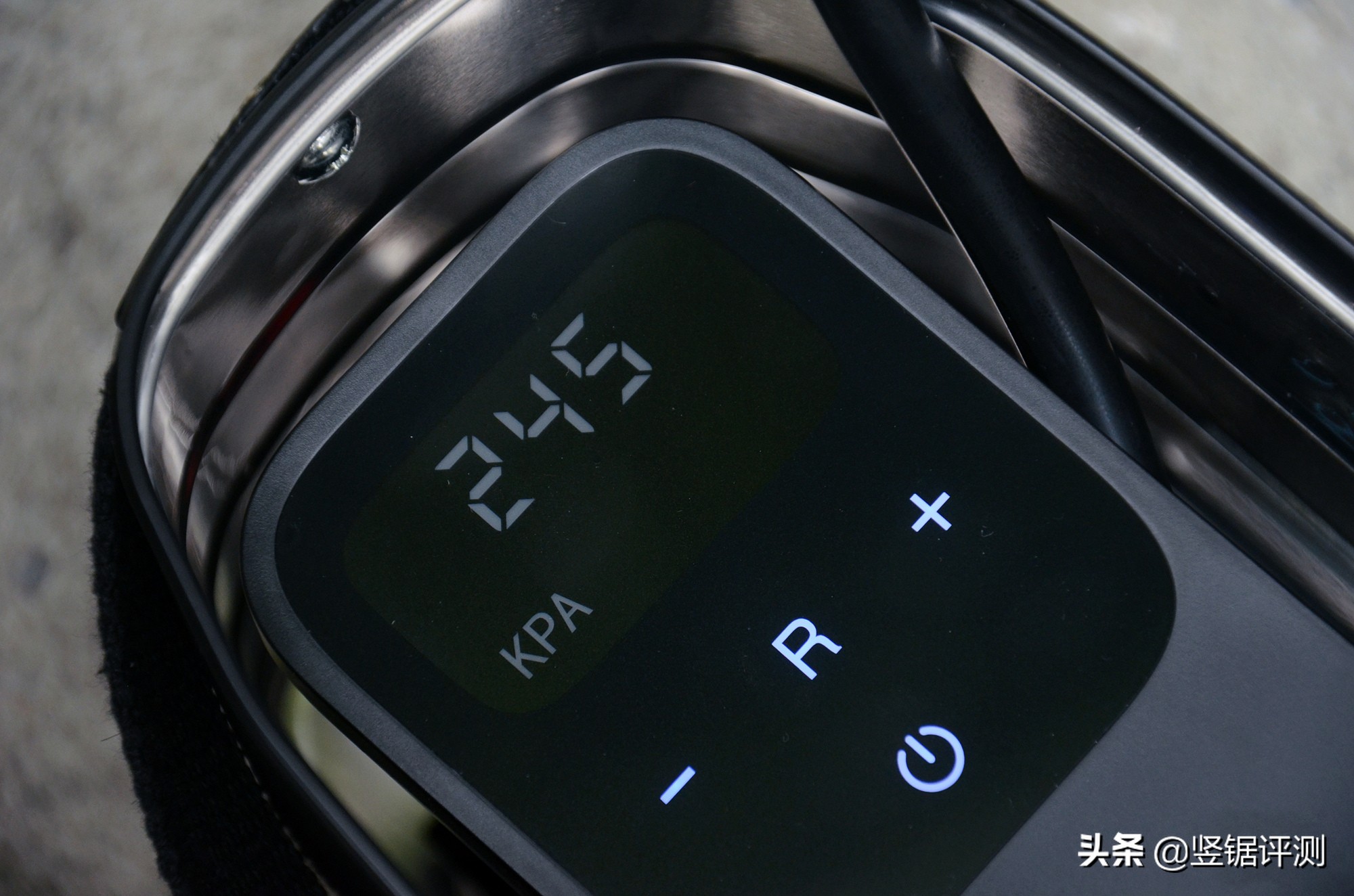 轮胎充气泵车载小米,车胎充气泵小米