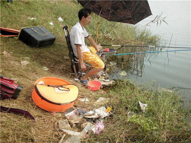 钓的鱼吃起来一股汽油味,鱼身体有柴油味怎么去除