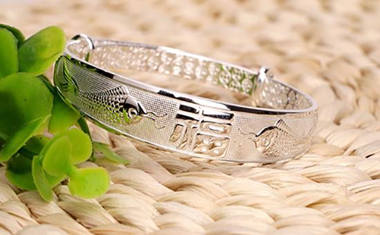 精品店的首饰一般是什么材质,珠宝定制怎么开店