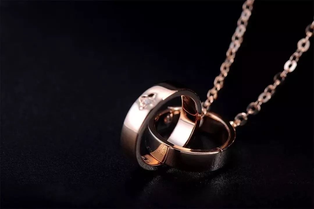 彩金戴久了会掉色么,彩金戴久了会掉颜色吗