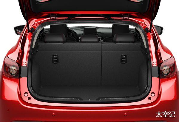 汽车落水后怎么自救一招教你逃生,汽车落水逃生正确方法开讲啦