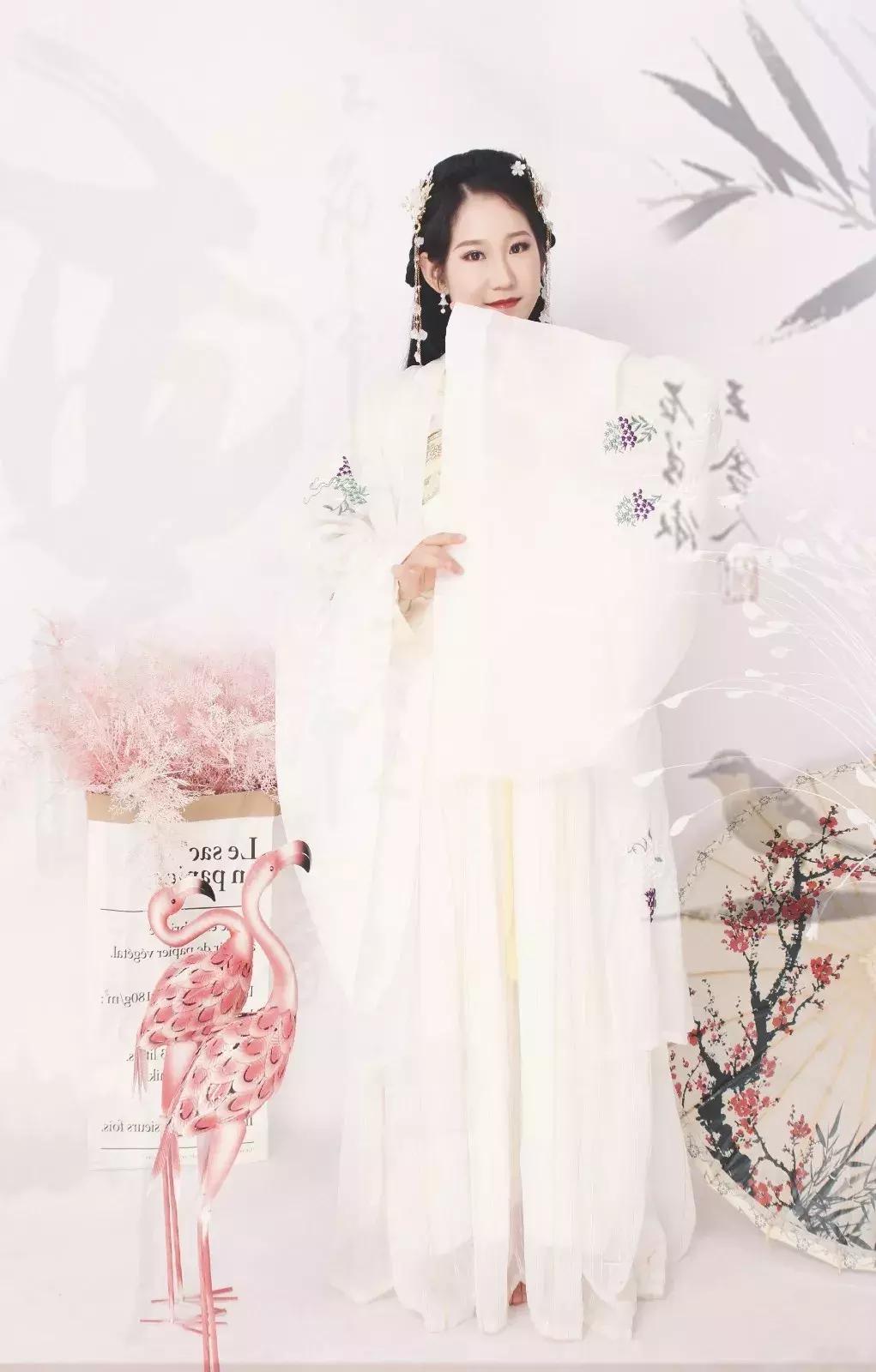 美炸了!天津又一家打卡圣地!自选风格+服装任选+底片全送...