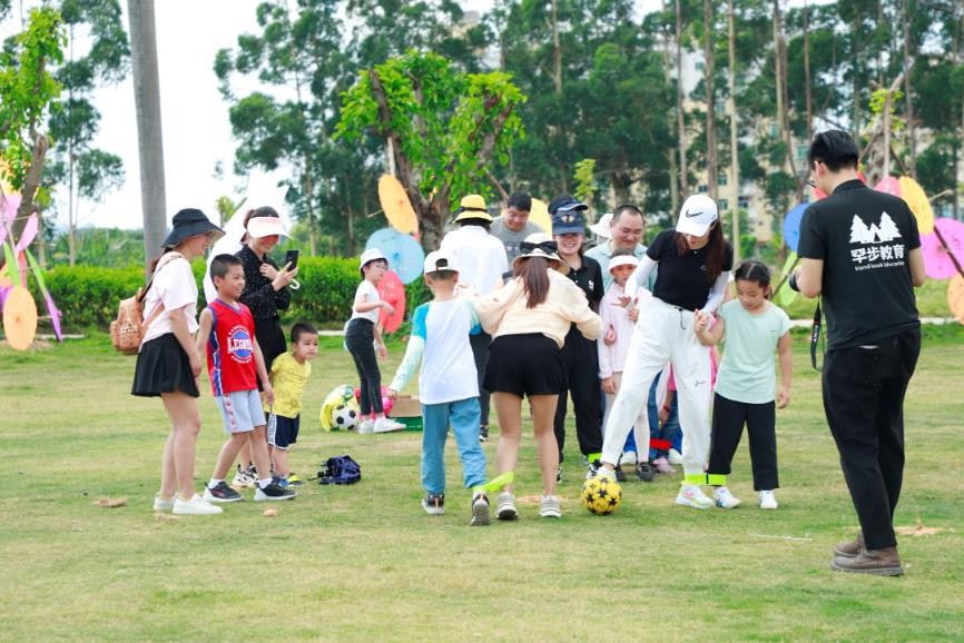 罕步教育2021年虎英小学203班亲子春游活动｜阳光行快乐游