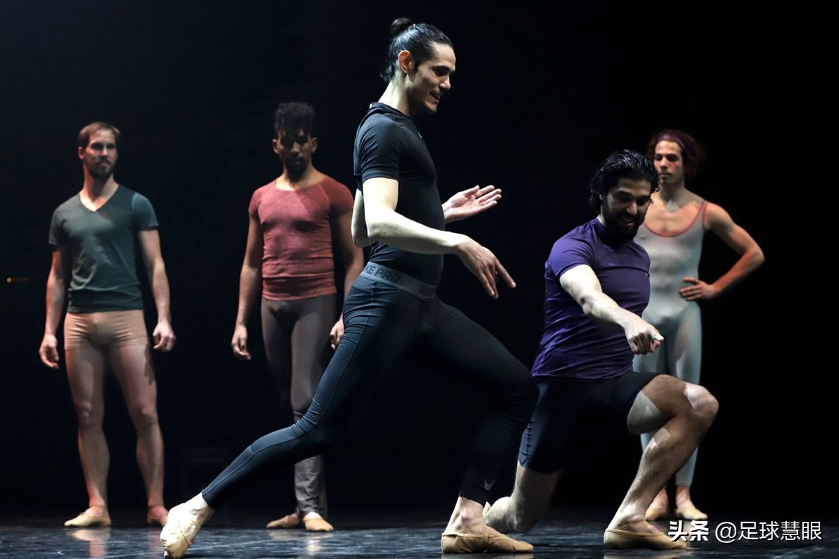 贝尔喜欢打高尔夫,贝尔为什么喜欢高尔夫球