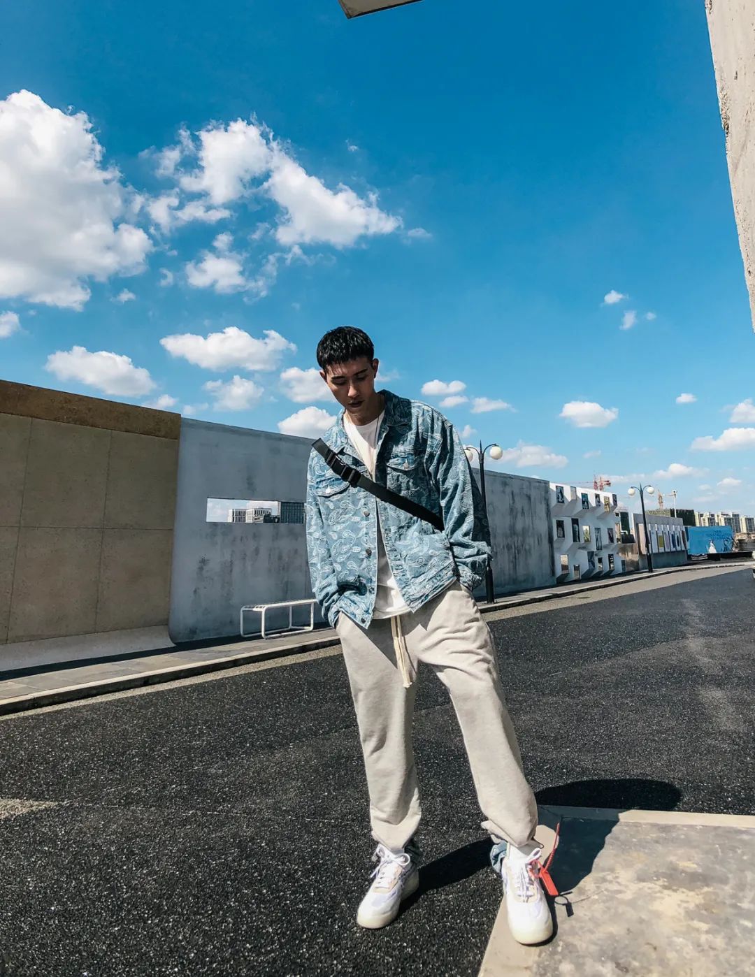 换季服饰绝对不能少,经典百搭又时髦的牛仔外套