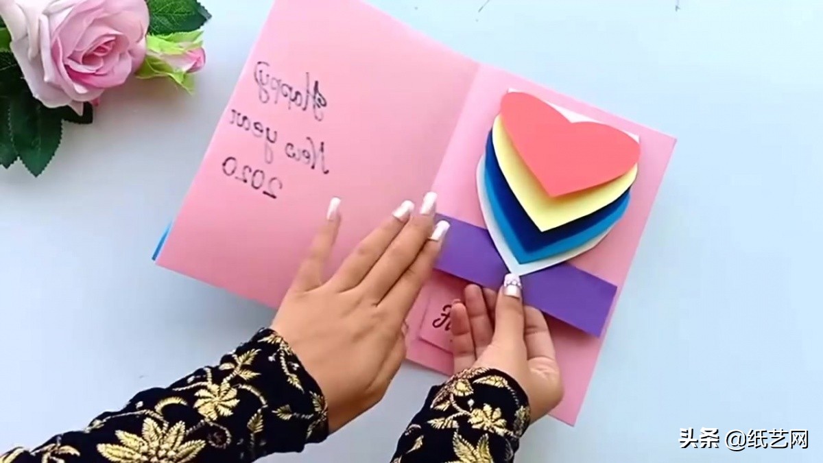 新年贺卡用卡纸还是彩纸,一看就会的超简单手工新年贺卡