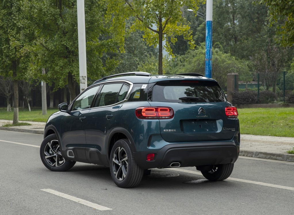 雪铁龙c5天逸试驾1.8t第一视角,试驾雪铁龙天逸c5