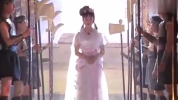 傅艺伟和温碧霞谁演妲己最好,温碧霞和王丽坤的妲己对比