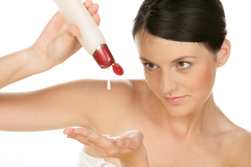 白带分泌过多是什么引起的,白带分泌过多裤子很湿怎么回事