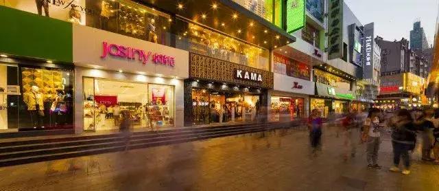 单价9000地铁口湖景住宅,单价1w买地铁精装房