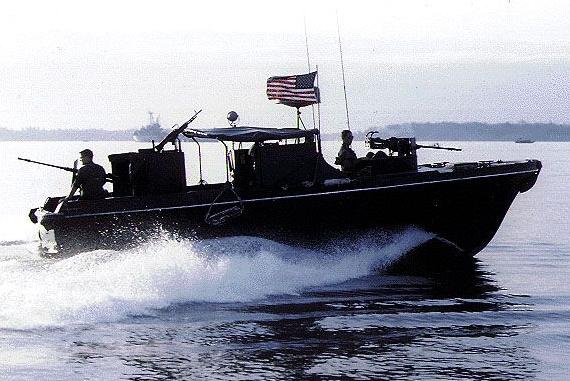 详解巴雷特反器材步枪的由来,它真的不是当狙用