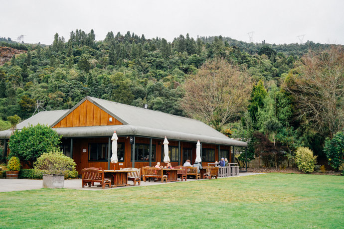 新西兰｜在首屈一指的滑雪胜地，与黑天鹅一起戏水