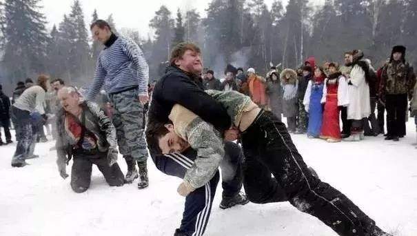 战斗民族俄式打群架,俄罗斯战斗民族打群架视频