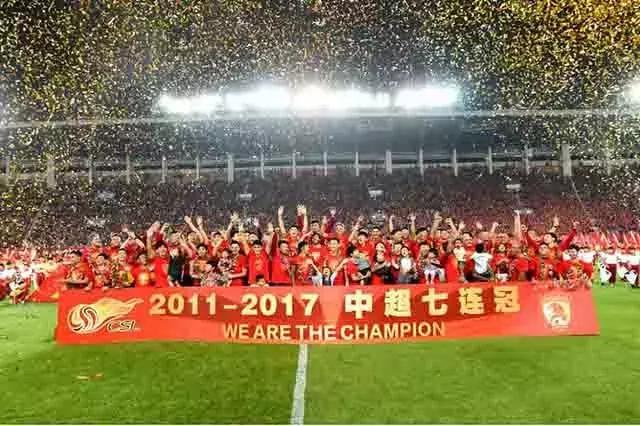 许家印武科大再捐一个亿,许家印尖峰时刻