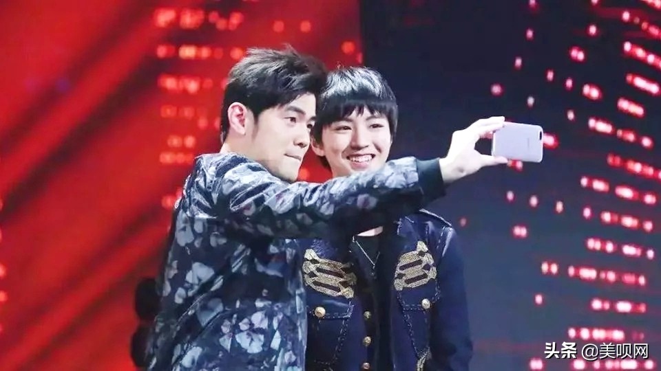 王源王俊凯杨紫肖战,微博之夜肖战杨紫王源