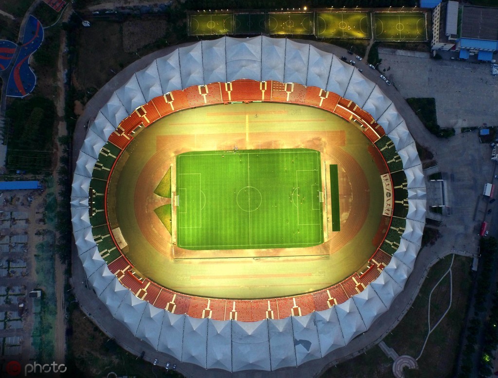 2023中国专业足球场,为啥中国很少免费足球场