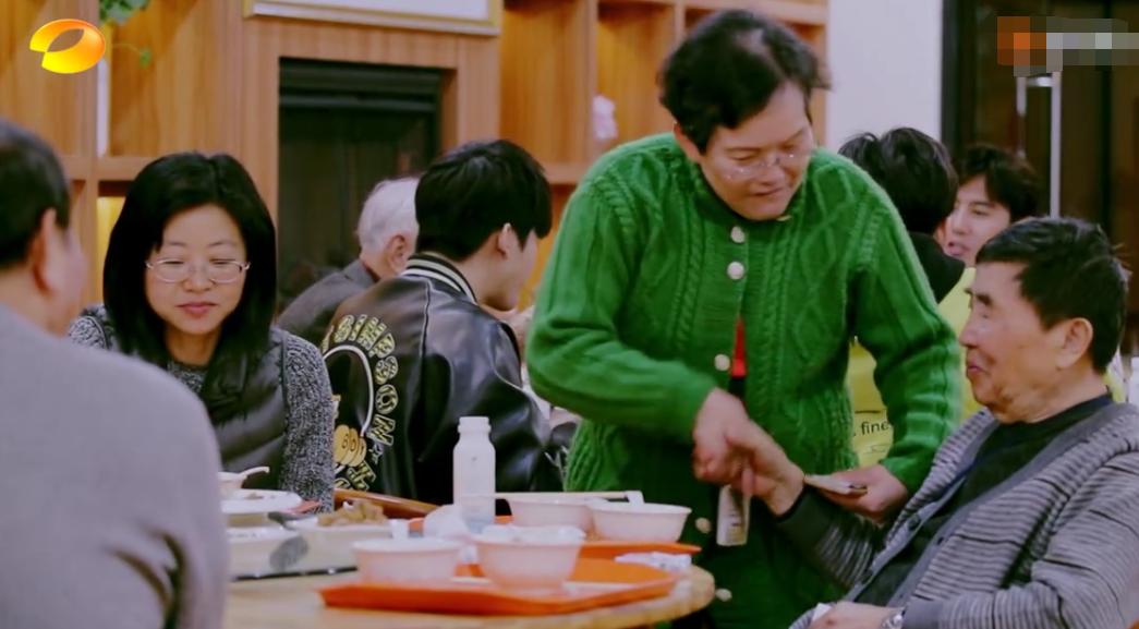 牛犇老师真的是宝藏大爷了!从影70年,人狠话不多,满满正能量!