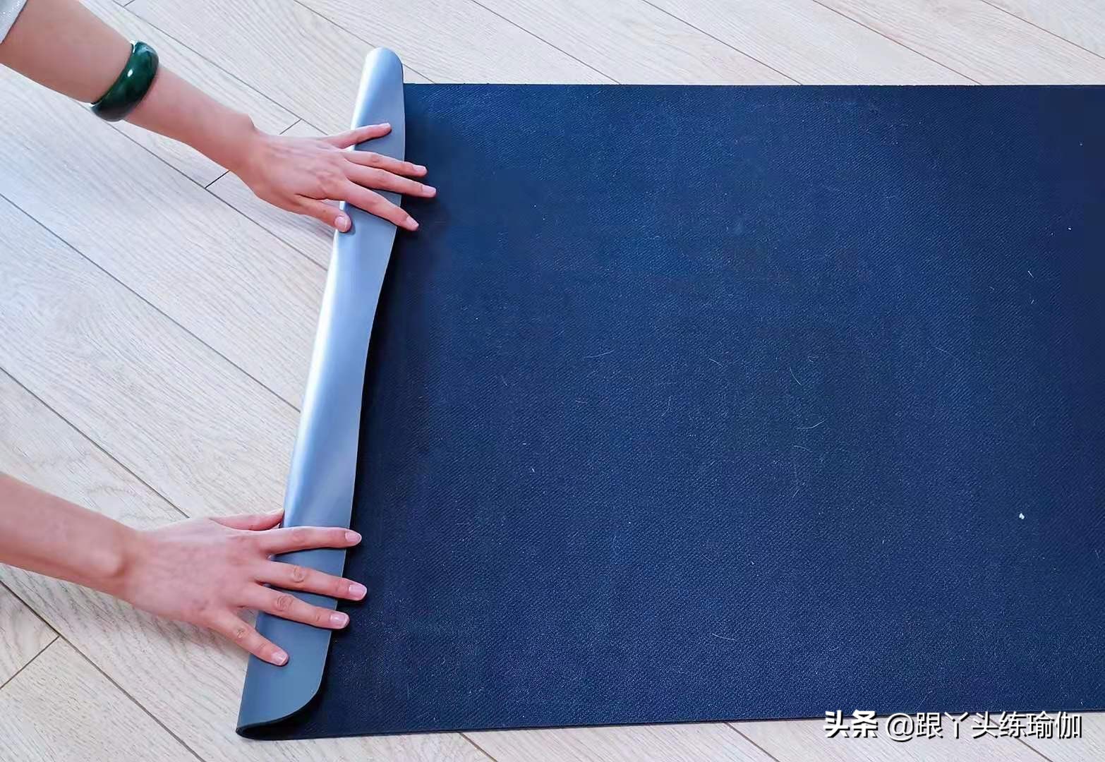 天然橡胶瑜伽垫清洗方法,橡胶瑜伽垫可以水洗吗