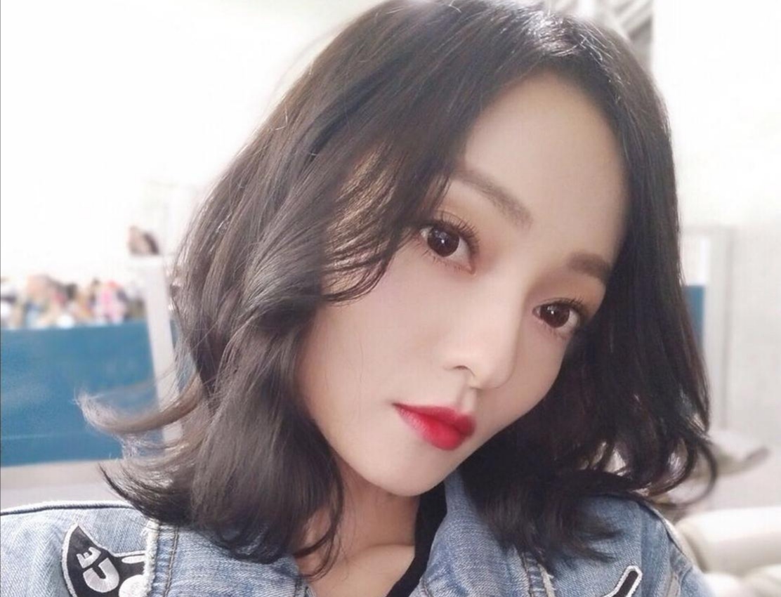 张韶涵逆境中成长,张韶涵日常披发造型