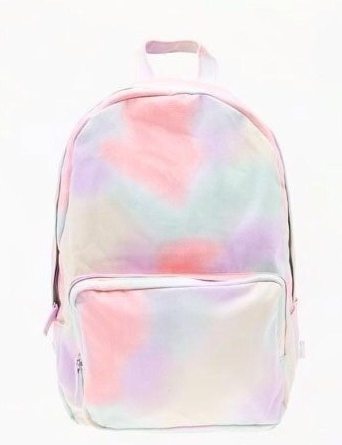 12星座水瓶座专属东西,12星座穿搭之水瓶座