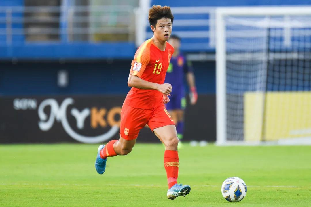 中国足球与商界大佬爱恨30年：有多少豪情万丈就有多少失意故事