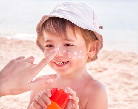宝宝三岁前晒伤,别等孩子晒黑晒伤才开始涂防晒