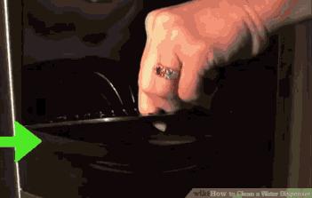 学校饮水机有渣子还可以喝吗,学校饮水机安全正确饮用建议