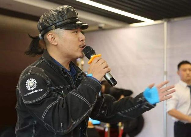 大冰什么时候开始做背包客的,大冰的潇洒