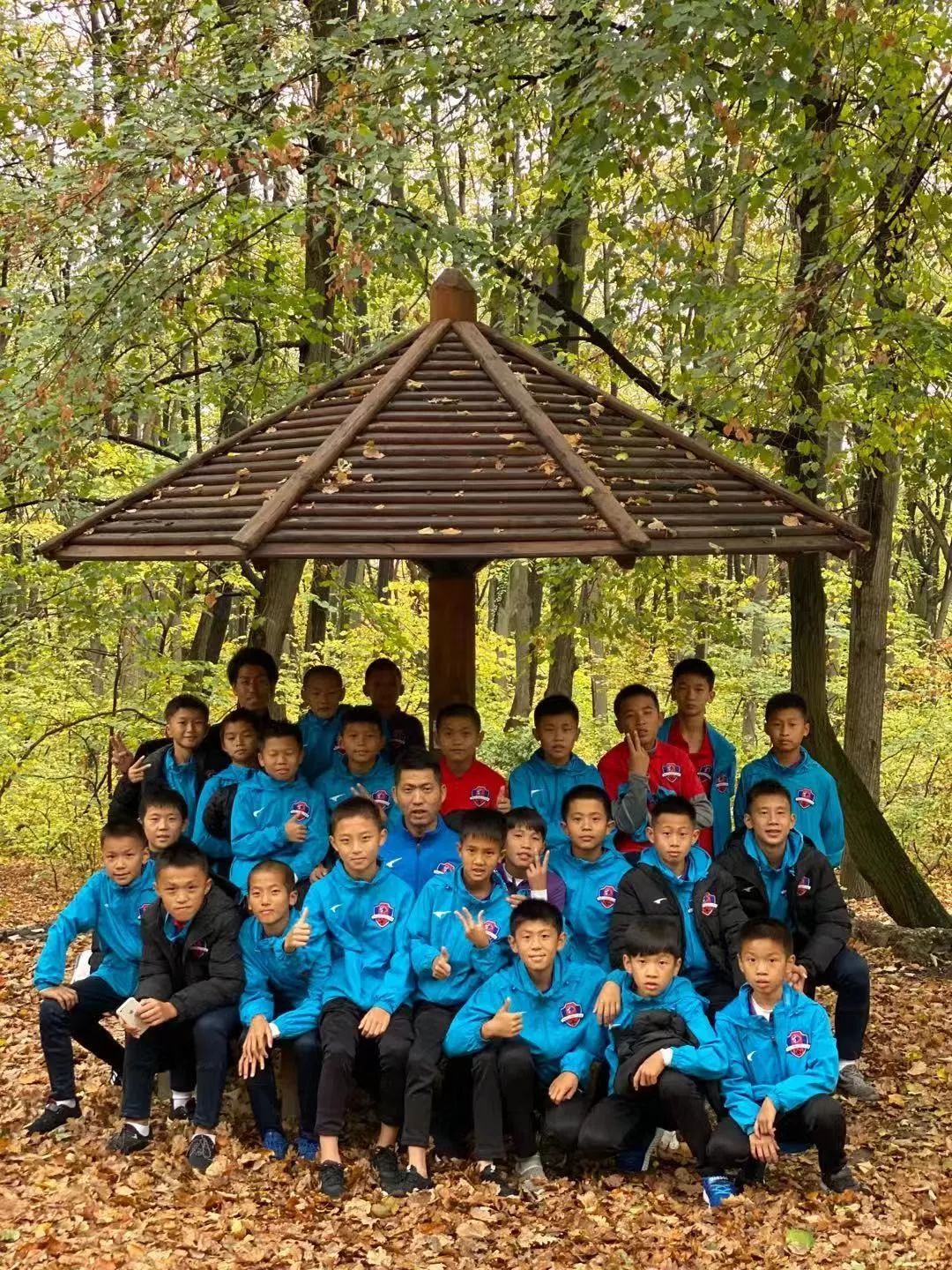 梅州客家队踢亚冠,梅州客家出征视频