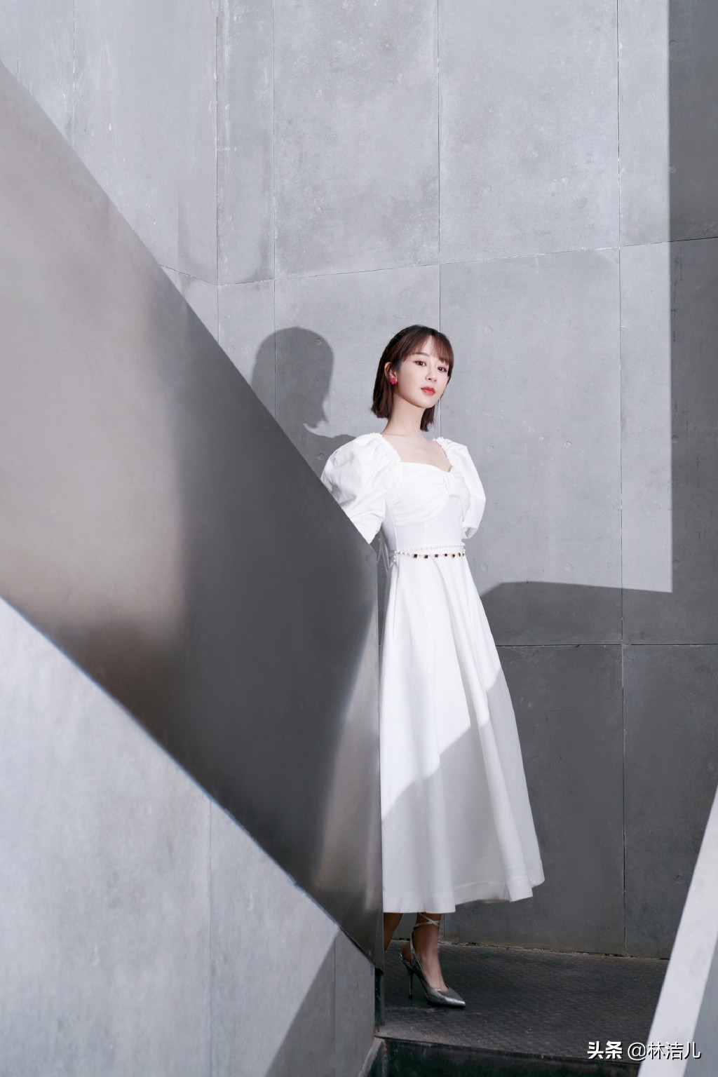 杨紫脸型变美,杨紫鼻基底前后对比