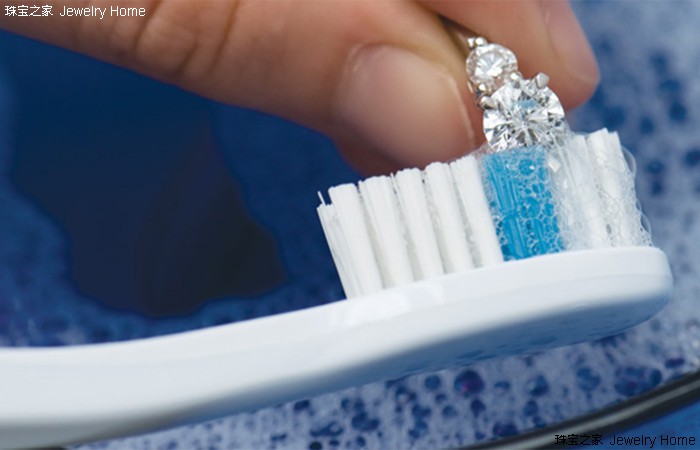 钻戒保养清洗要多久时间才好,在家清洗钻戒要用什么方法好清洁