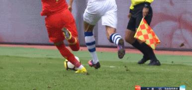 韦世豪恶意伤人集锦,韦世豪单刀不进险与对方冲突