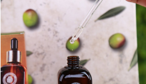 张馨予超爱的品牌！99元的眼霜，就能改善黑眼圈、干纹！