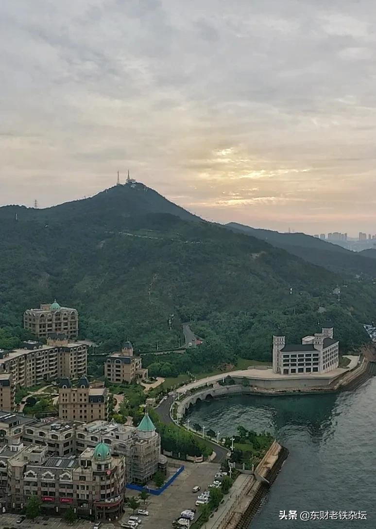 大连星海广场震撼,大连哪儿能看见星海广场全景