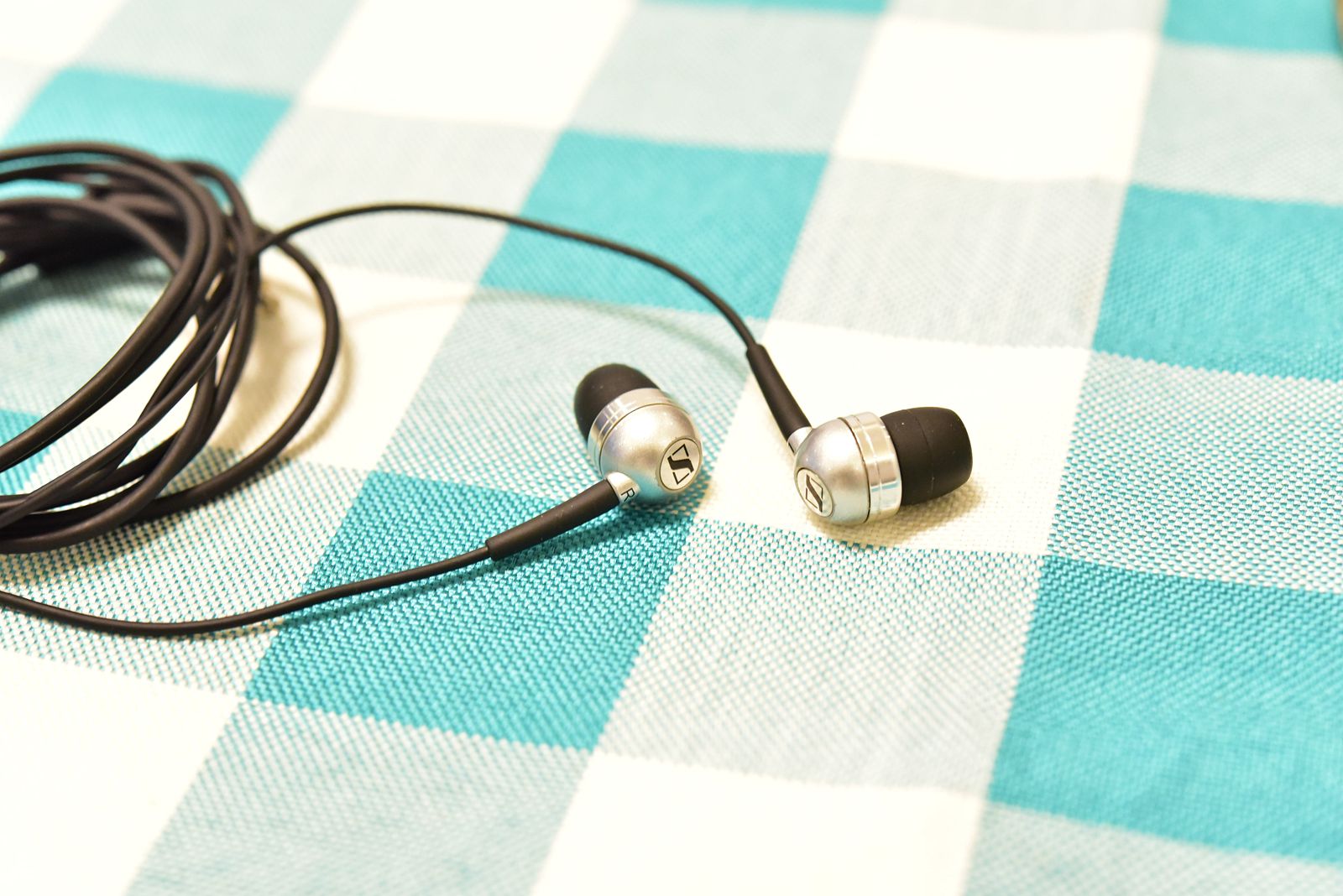 森海与拜亚谁的低频好,森海塞尔cx300和cx300ii