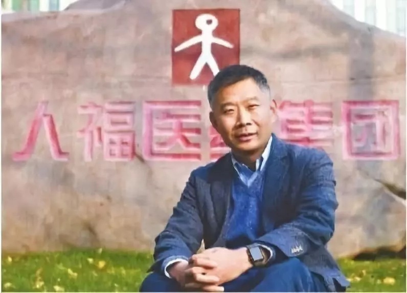 武汉四十年企业家 (武汉企业家逐浪四十年)