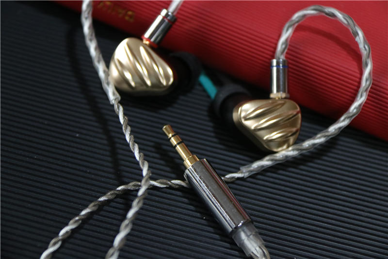 thinkplus双核双动圈hifi耳机,roll百元平价双动圈hifi耳机