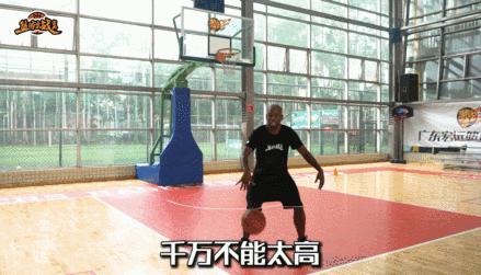 打篮球特别久还是很菜怎么办,打篮球怎么做到正确运球