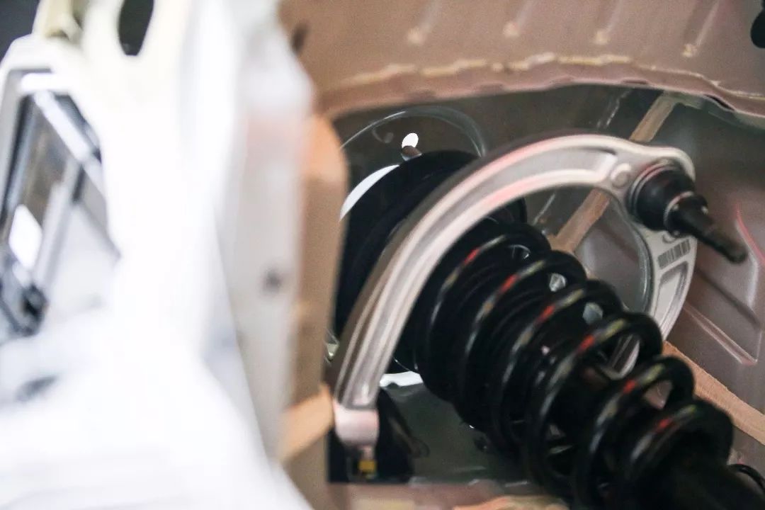 吉利博瑞epro底盘,为什么吉利现在越来越高端