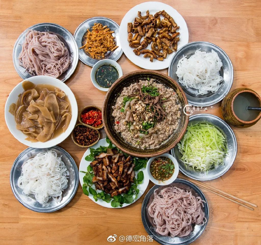 一处小众目的地！这里有酸汤辣子蘸出来的美味，吃一口就丢魂！