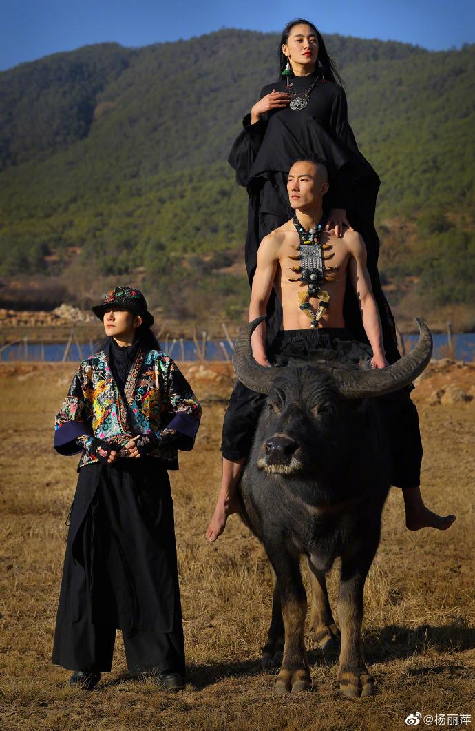 杨丽萍3千万海景豪宅参观门票高达128元，被整改后仍能赚钱