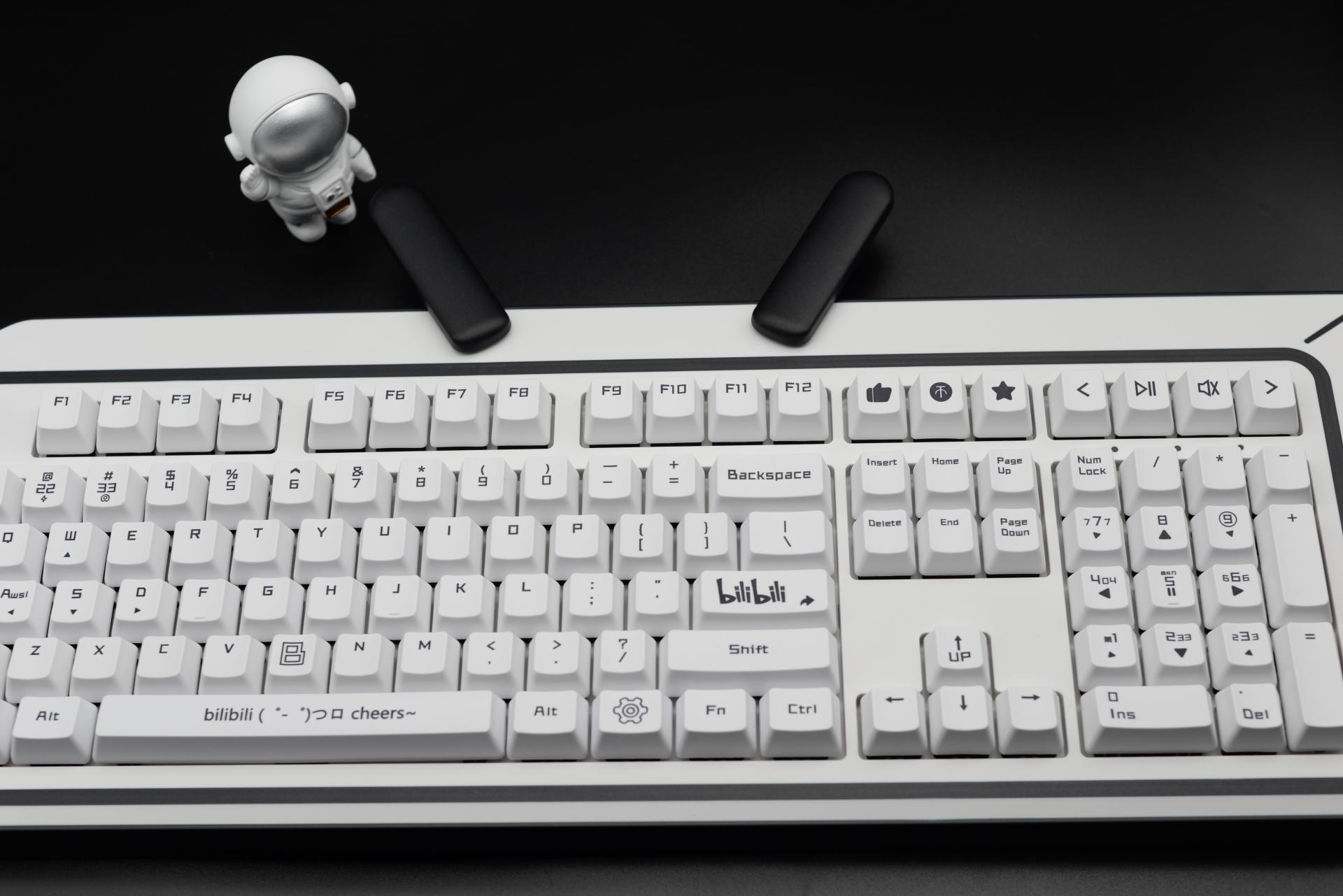 ikbc机械键盘红轴与akko红轴,ikbc樱桃轴机械键盘推荐