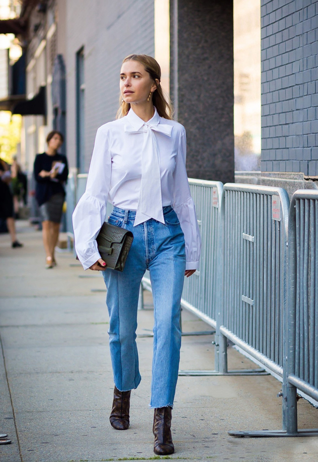 早春针织衫要这样穿真的很美,最近流行一种薄春衫衬肤白显年轻