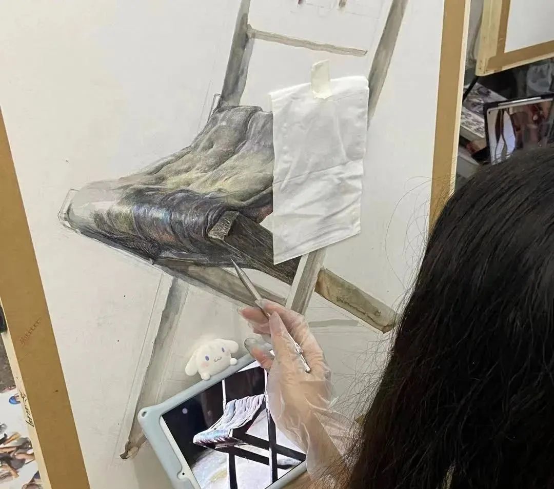 央美vs985,鲁美附中精微素描作品欣赏