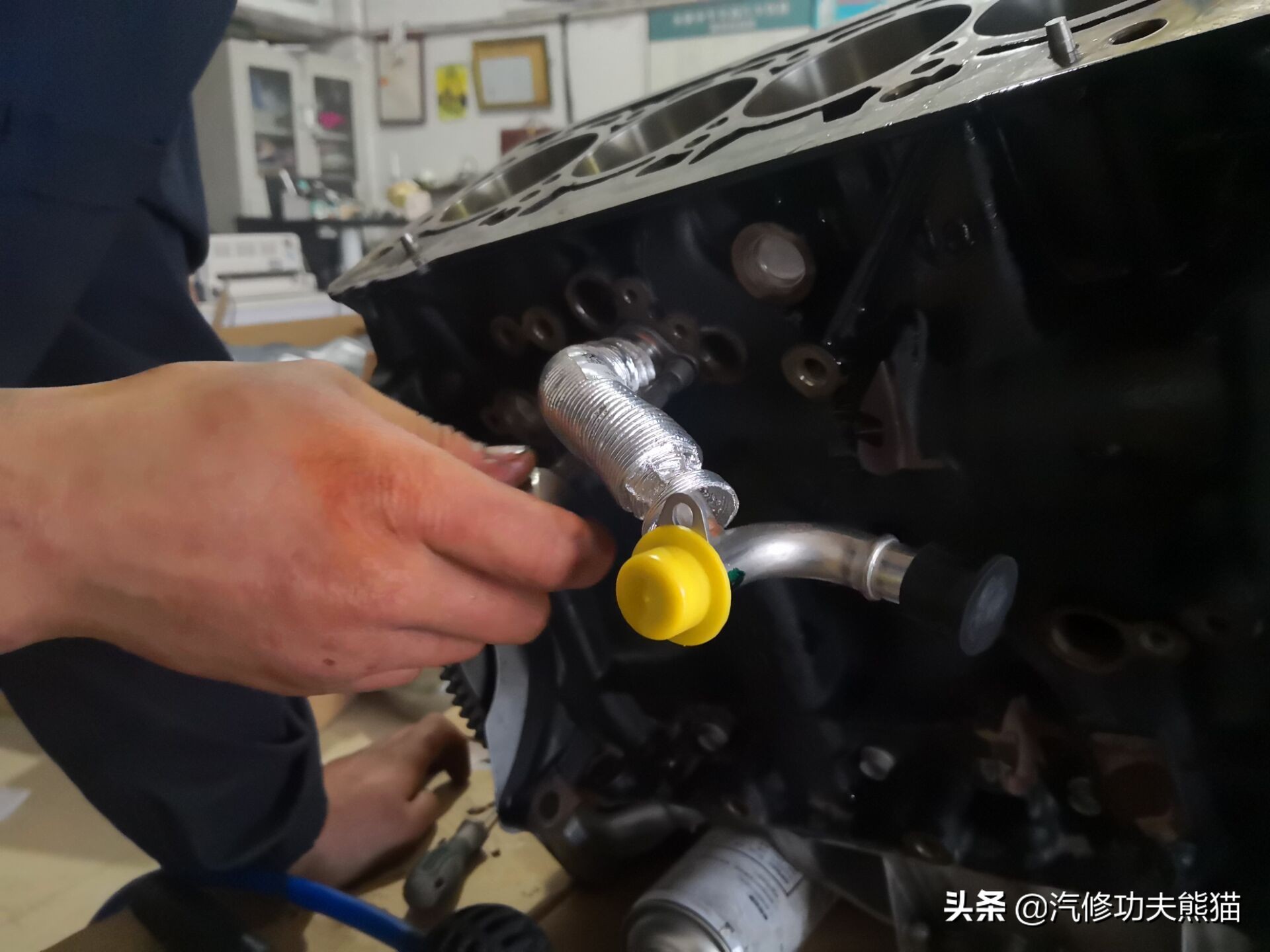 奥迪为何不能解决发动机烧机油,奥迪q5lea888三代发动机烧机油么