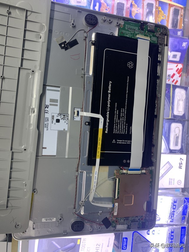 小伙买电脑被套路,小伙买苹果产品花了100多万