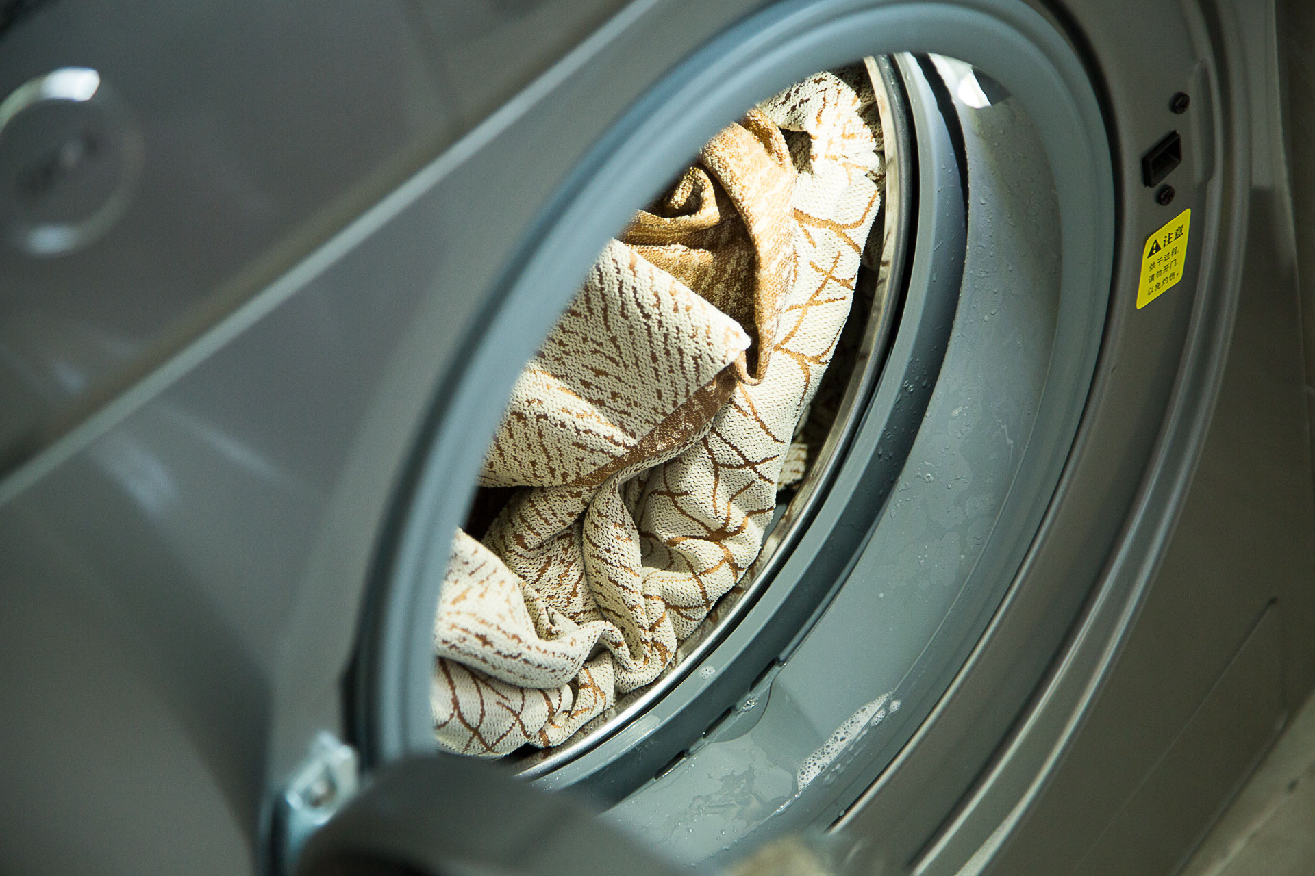 美的挂壁式洗烘洗衣机,美的洗烘一体洗衣机直驱