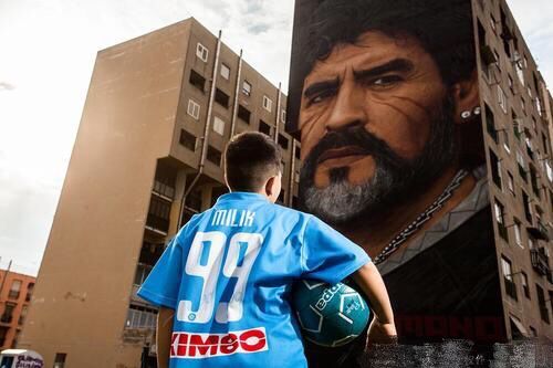 这次上帝选择了足球