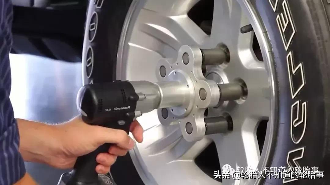 换轮胎神器制作,自制翻旧轮胎神器