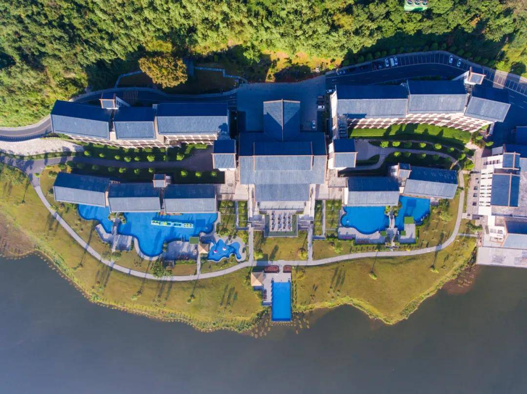 清远宝晶宫天鹅湖温泉酒店,清远顶级豪华酒店